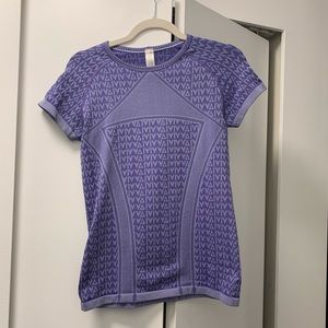 IVIVVA by Lululemon - Short Sleeved T - Girls